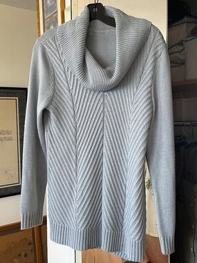 pullover sweater